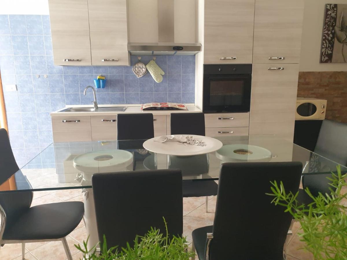 Casa Vacanze Con Giardino E Area Barbecue Martis Cameră foto